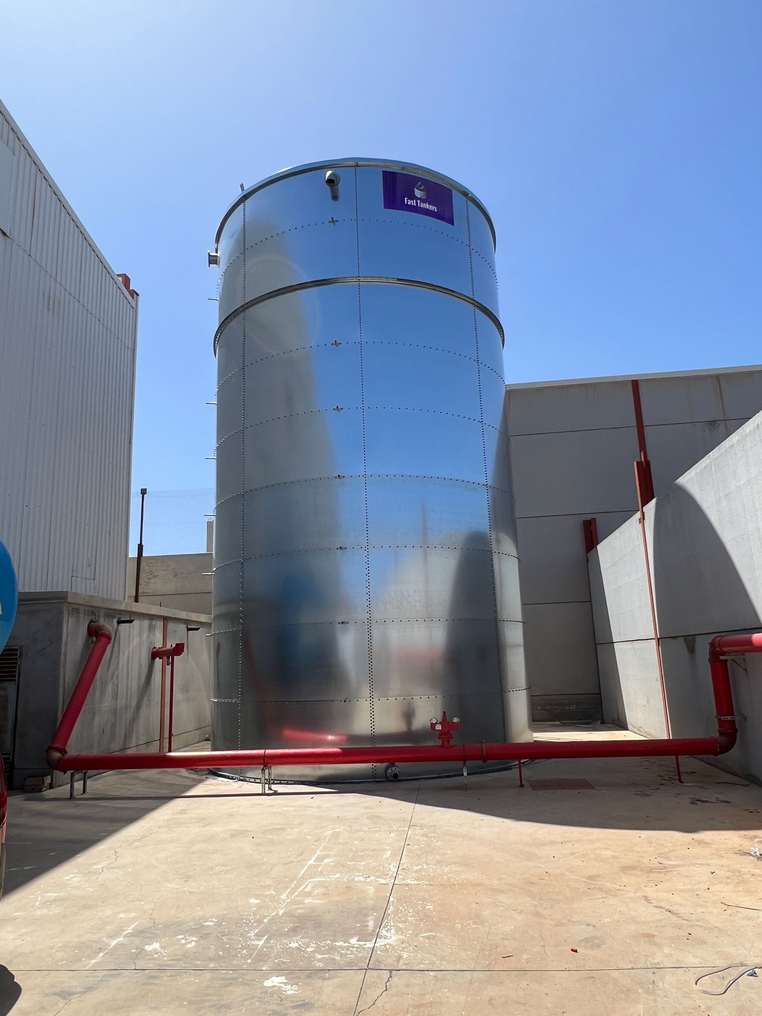 MONTAJE E INSTALACION DE TANQUE EN LAS PALMAS DE GRAN CANARIA BUENO